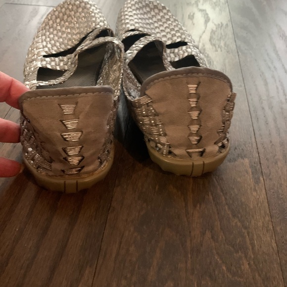 Flats - Picture 3 of 4